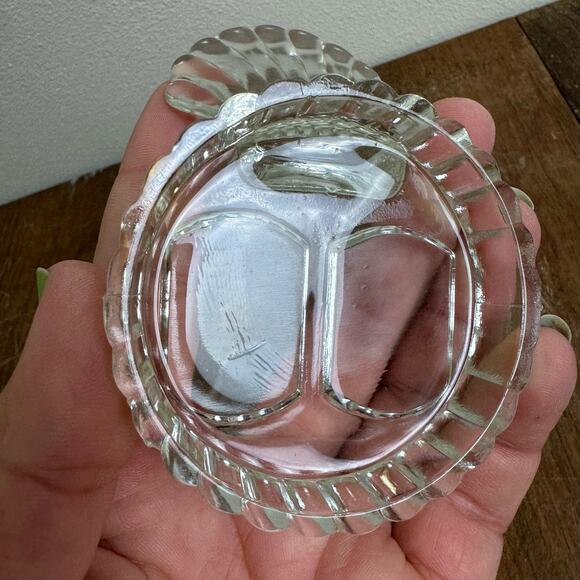 Vintage Clear Glass SeaShell Turkey Feather Salt and pepper Set red caps - Picture 7 of 9